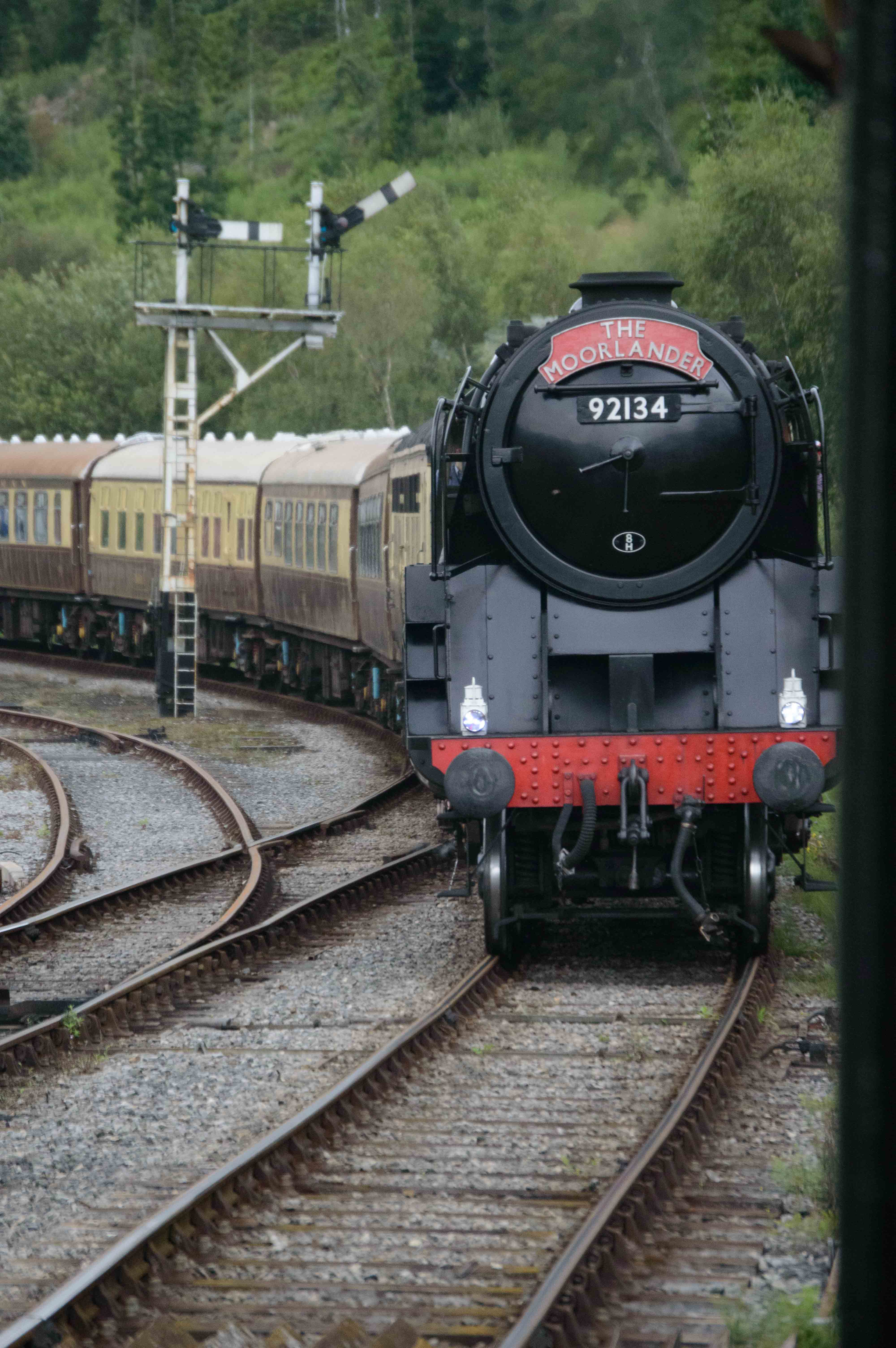9213 approaching Levisham Signal Box